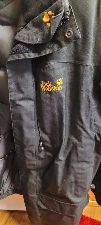 Jack Wolfskin Herren Winterjacke Gr. 44/XS Schwarz Outdoor