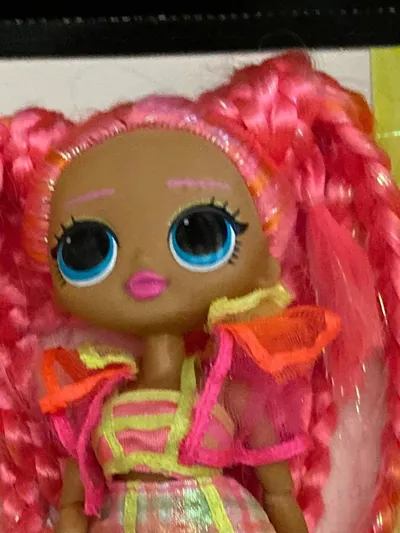 L.O.L. Surprise! O.M.G. Lights Fashion Puppe pink Zöpfe OVP