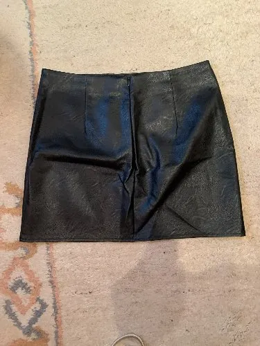 Topshop Damen Minirock Gr. 42 Schwarz Kunstleder Modern Rock