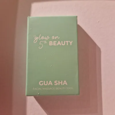 Glow On 5th Gua Sha Gesichtsmassage Beauty Tool Grün Jade NEU