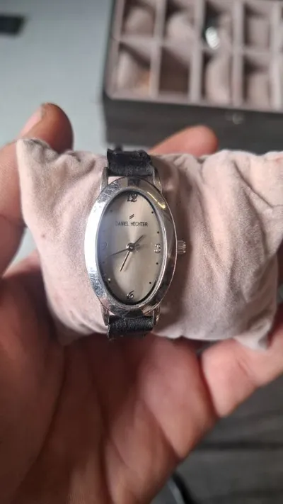 Daniel Hechter Damen Armbanduhr Leder Elegant Silber 20cm