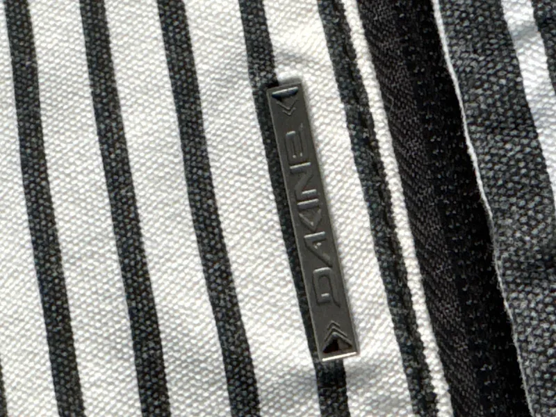 DAKINE Umhängetasche Damen Casual Schwarz Blattmuster Streifen 5