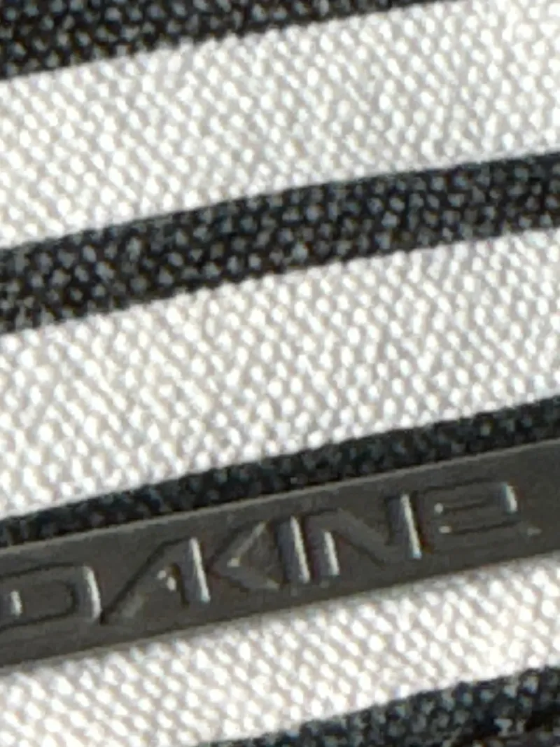 DAKINE Umhängetasche Damen Casual Schwarz Blattmuster Streifen 6