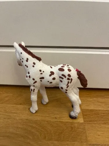 Schleich Appaloosa Fohlen Spielfigur weiß braun gefleckt Pferd 13733