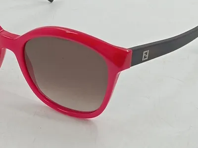 Fendi Damen Sonnenbrille Modisch Acetat Rot