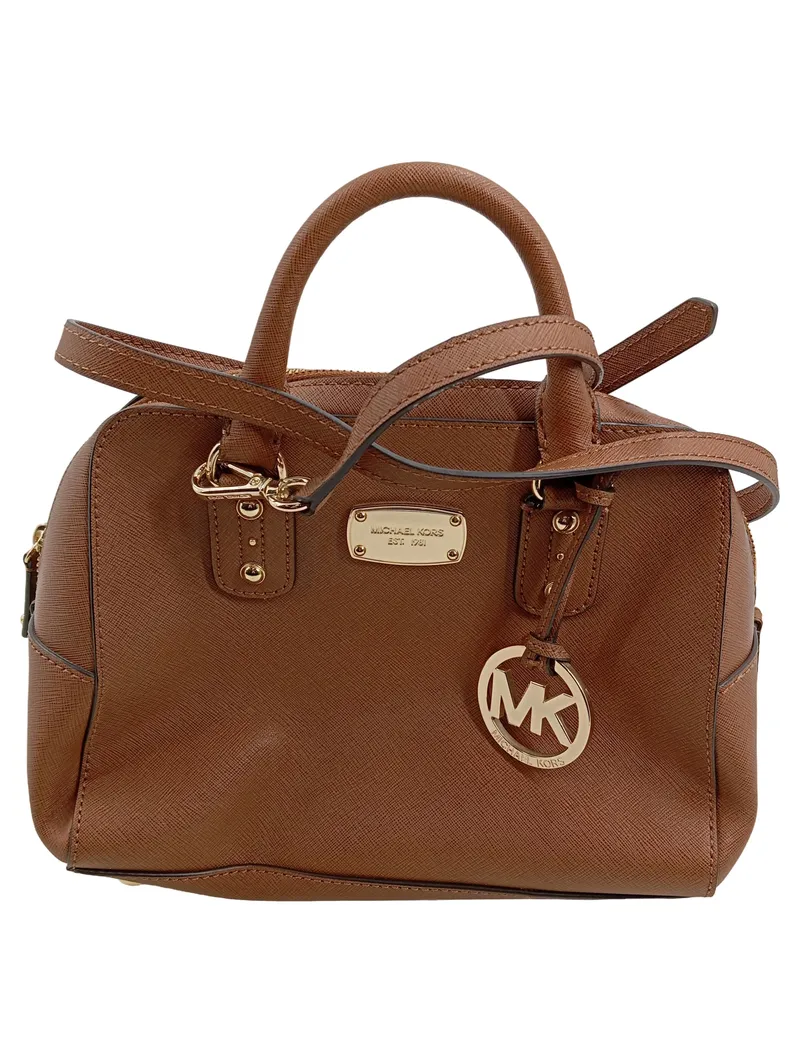 Michael Kors Damen Henkeltasche Braun Leder Saffiano MK Logo Anhänger 1
