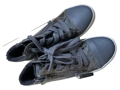 Geox Kinder Sneaker low Grau Sterne Gr. 33 Freizeit Schuhe