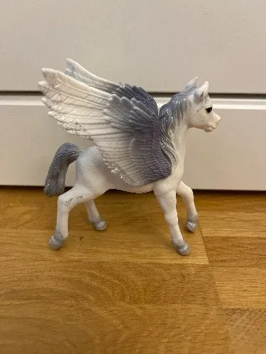 Schleich Pegasus Fohlen Spielfigur Weiß Lila Flügel Fantasy Bayala