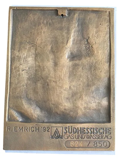Südhessische Gas und Wasser AG Wandteller Metall Gold 10,5 cm R. EMRICH '92