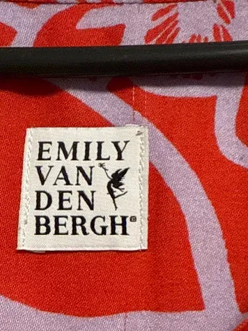 Emily van den Bergh Damen Bluse Gr. 42 Rot Blumenmuster Langarm Viskose 5