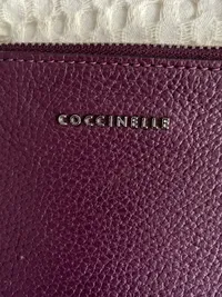Coccinelle Damen Umhängetasche Leder Dunkelrot Elegant 3