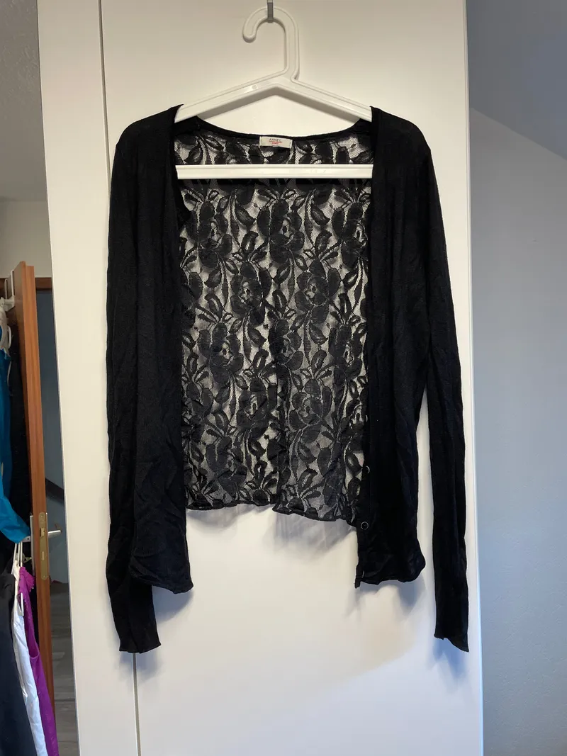 Anne L. Damen Strickjacke Gr. 38/M Schwarz mit Spitze Cardigan 4