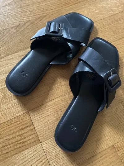 C&A Damen Sandalen Pantoletten Schwarz Gr. 38 Schnalle Sommer