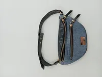 IDEAL OF SWEDEN Damen Gürteltasche Blau Jeans Leder Bauchtasche Goldkette 2