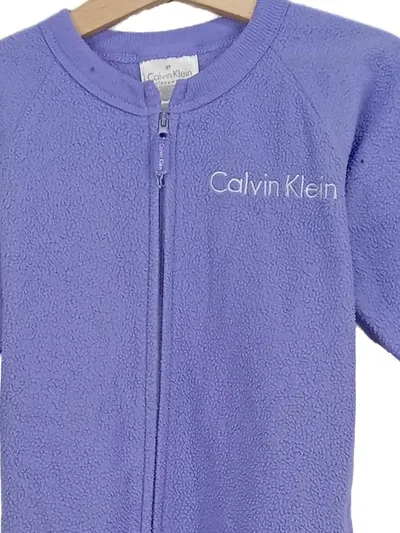 Calvin Klein Kinder Schlafanzug Strampler Gr. 98 Lila Fleece Komfortabel