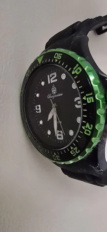 Burgmeister Herrenuhr BM605-62A Sportuhr Schwarz Grün Silikon 5 ATM