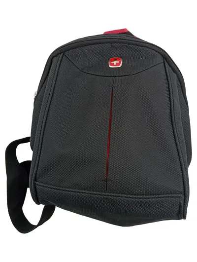 Wenger Rucksack Schwarz Polyester mit rotem Akzent Praktisch
