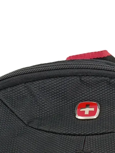 Wenger Rucksack Schwarz Polyester mit rotem Akzent Praktisch