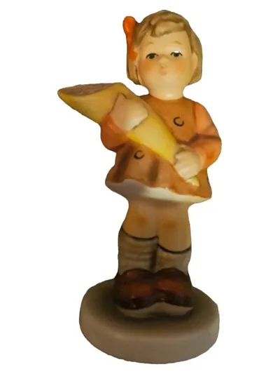 Goebel Hummel Figur Mädchen mit Zuckertüte Club 1993/94 Keramik 10cm