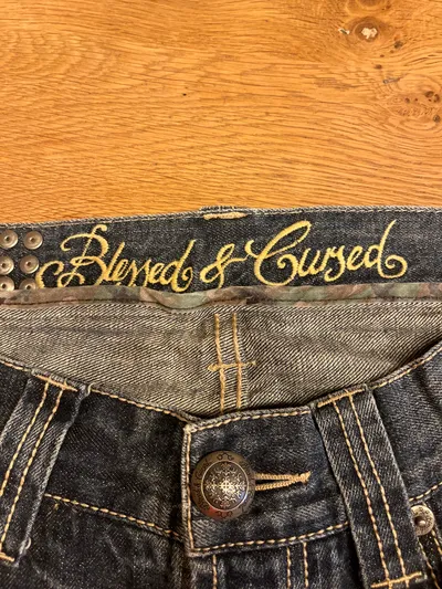 BLESSED & CURSED Destroyed Jeans Damen Gr. 44 Blau Nieten Stickerei