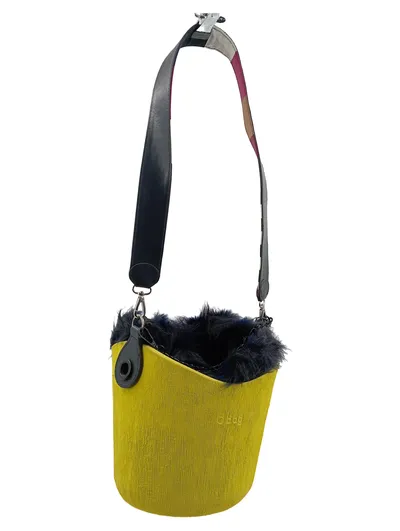O bag Damen Umhängetasche Gelb Schwarz Fellbesatz Bucket Bag Crossbody