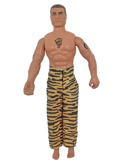 Hasbro Action Man Actionfigur 30 cm mit Tigerhose Mehrfarbig