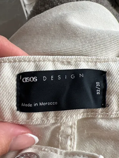 ASOS Design Destroyed Jeans Damen W32/30 Beige Ripped Knee Denim
