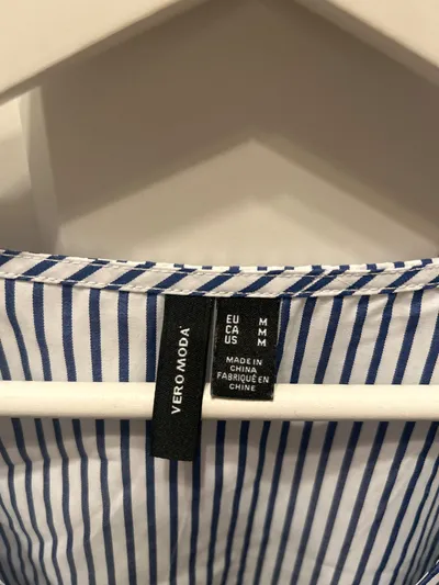 VERO MODA Damen Bluse Gr. M/38 blau weiß gestreift Peplum