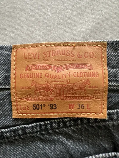 Levi Strauss & Co. Herren Jeans Shorts Schwarz Gr. 36 Casual