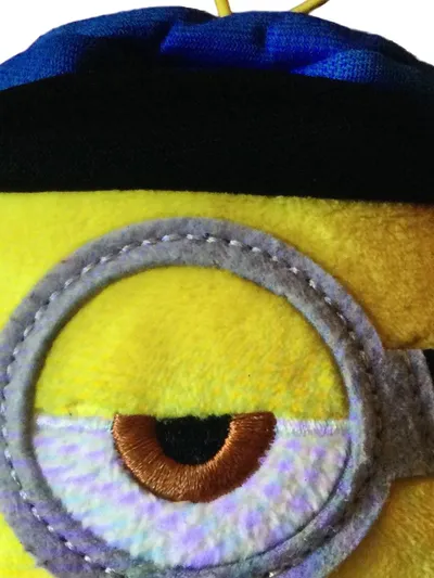 Minions Stuart Plüschfigur Anhänger mit Mütze gelb 12 cm Universal Studios