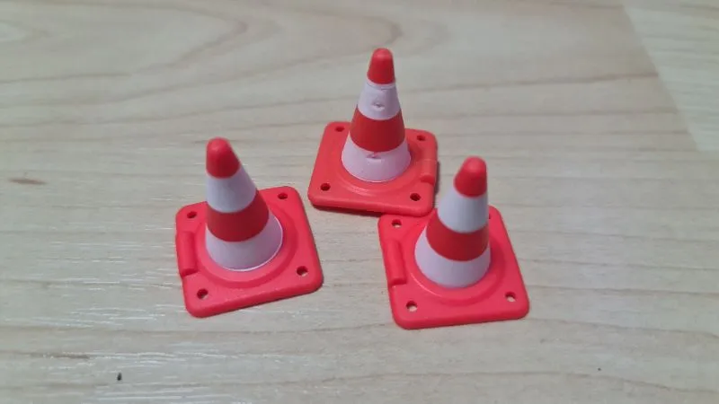 Playmobil Verkehrskegel Pylonen Modelleisenbahn Zubehör rot 3 Stück 3