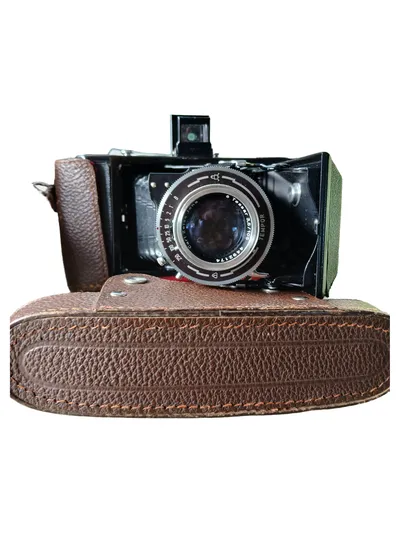 Carl Zeiss Jena Tessar 3,5/105 Analogkamera Braun (defekt)