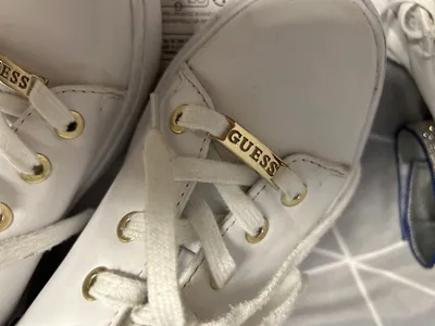 GUESS Damen Sneaker low Weiß Gr. 39 Freizeit Schuhe