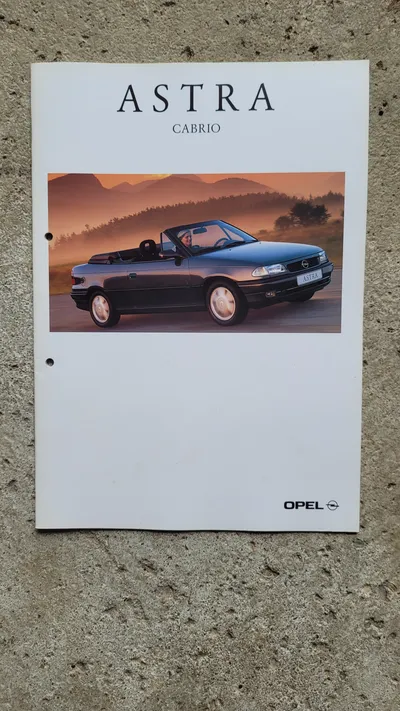 Opel Astra Cabrio Prospekt Broschüre Autozubehör Weiß