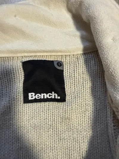 Bench. Damen Strickjacke Gr. S Beige Zopfmuster Reißverschluss