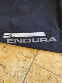 Endura Herren Radhose Gr. S (46) Schwarz Sportlich Outdoor Uni Streifen Logo 6
