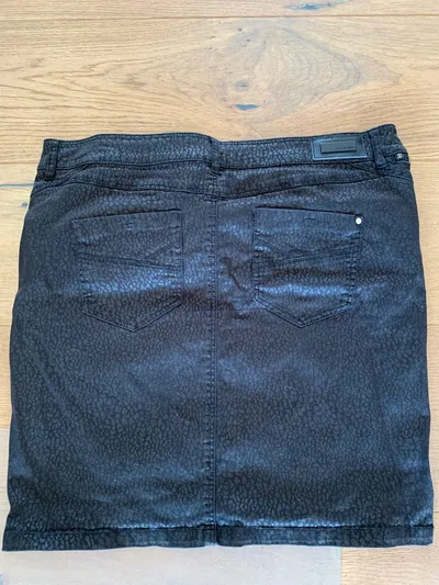 Grain de Malice Damen Minirock Gr. 40 Schwarz Modern Tierdruck Reißverschluss
