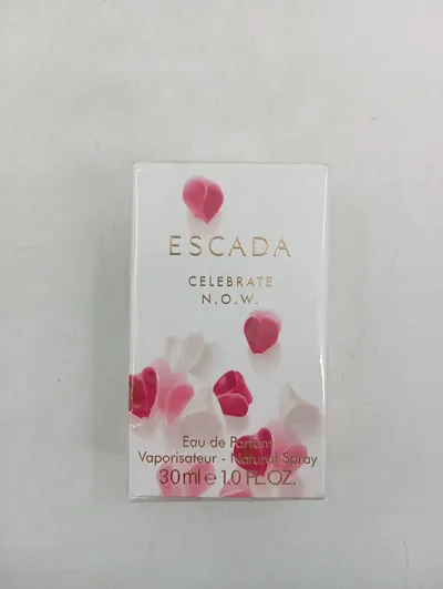 Escada Celebrate N.O.W. Eau de Parfum 30ml Damen Blumig OVP