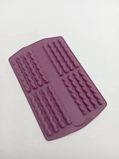 Tupperware Backform Silikon Gebäckform Stangen Lila 30cm