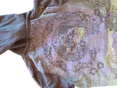 One Green Elephant Damen Sweatjacke Kapuze Geisha Print Gr. 38/M Braun