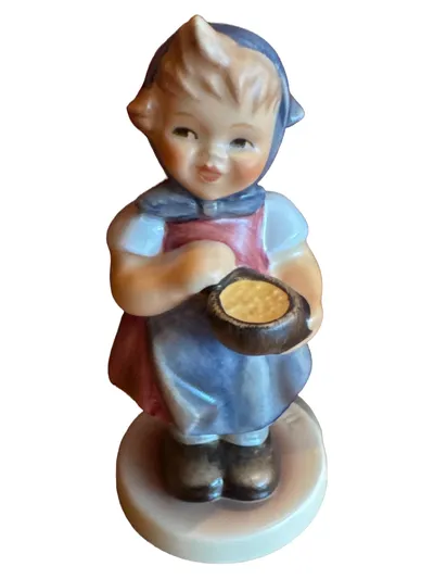 Goebel Mädchen mit Schale Spielfigur Sammlerfigur Mehrfarbig 9 cm