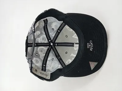 Cayler & Sons Cap Rosen Blumenmuster Streetwear Schwarz UNI Baumwolle