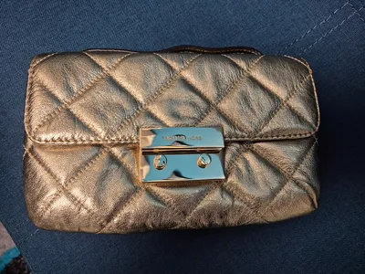Michael Kors Damen Umhängetasche Gold gesteppt Leder Elegant Luxus