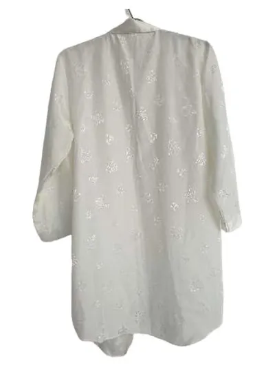 CANDA C&A Damen Morgenmantel Gr. 40/42 Weiß Satin Blumen Stickerei