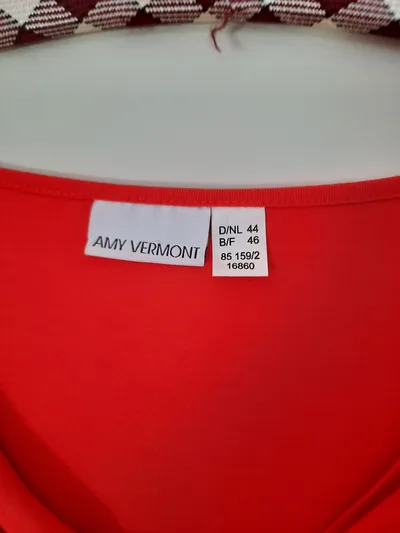 AMY VERMONT Damen T-Shirt Gr. 44 Rot Feminin Wasserfallausschnitt