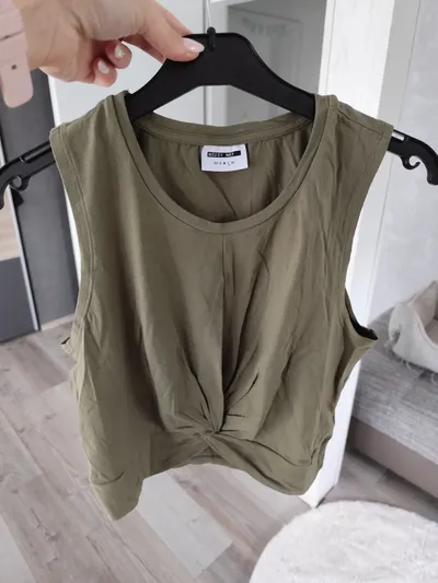 Noisy May Damen Top Gr. 40/L Grün Casual mit Raffung Cropped