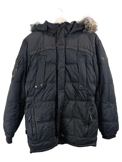 Khujo Herren Winterjacke Parka Schwarz Gr. M Kapuze Fellbesatz Gesteppt