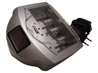 Top Craft MD 10358 Akku Ladegerät für AA AAA 9V Batterien Silber