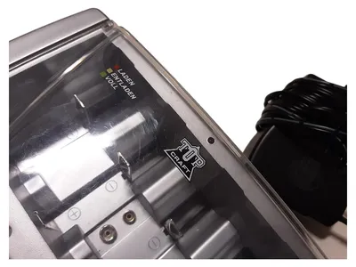 Top Craft MD 10358 Akku Ladegerät für AA AAA 9V Batterien Silber