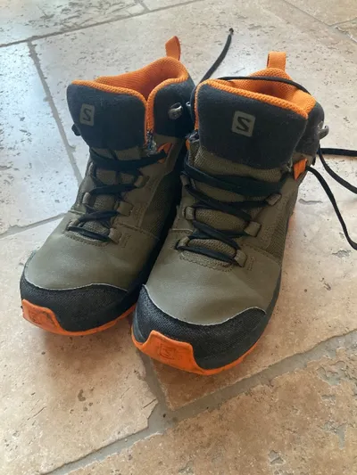Salomon Outdoorschuhe Kinder Oliv Gr. 33 Wanderschuhe Trekking